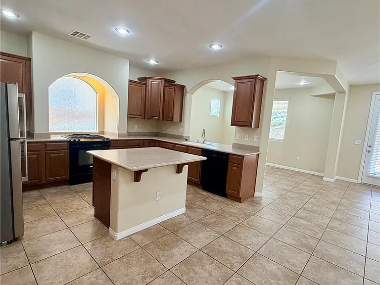 7312 W Mesa Vista Ave — Photo 6