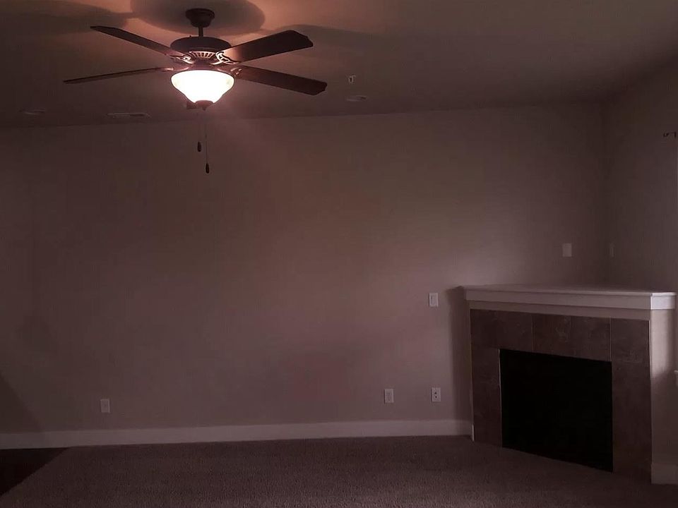 2nd image of 5850 Dripping Rock Ln Unit E103