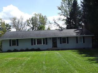 959 Miller Dr, Quincy, MI 49082
