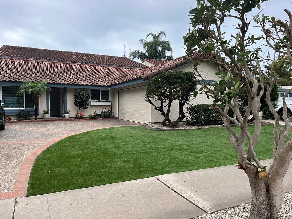4515 Aragon Dr
