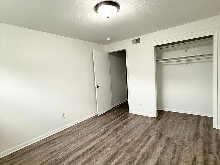 4131 S 25th St — Photo 3