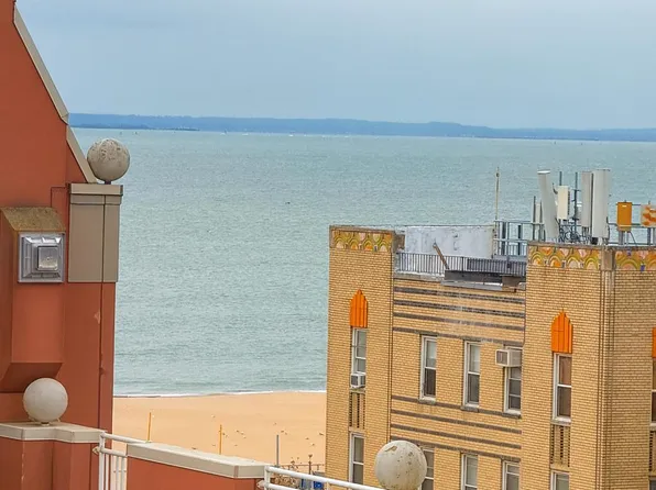 60 Oceana Drive West image 3 of 21