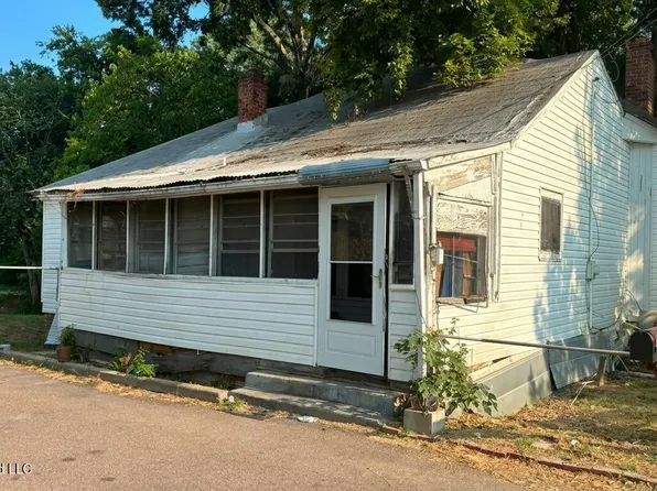 3401 Johnson St #1/2, Vicksburg, MS 39180