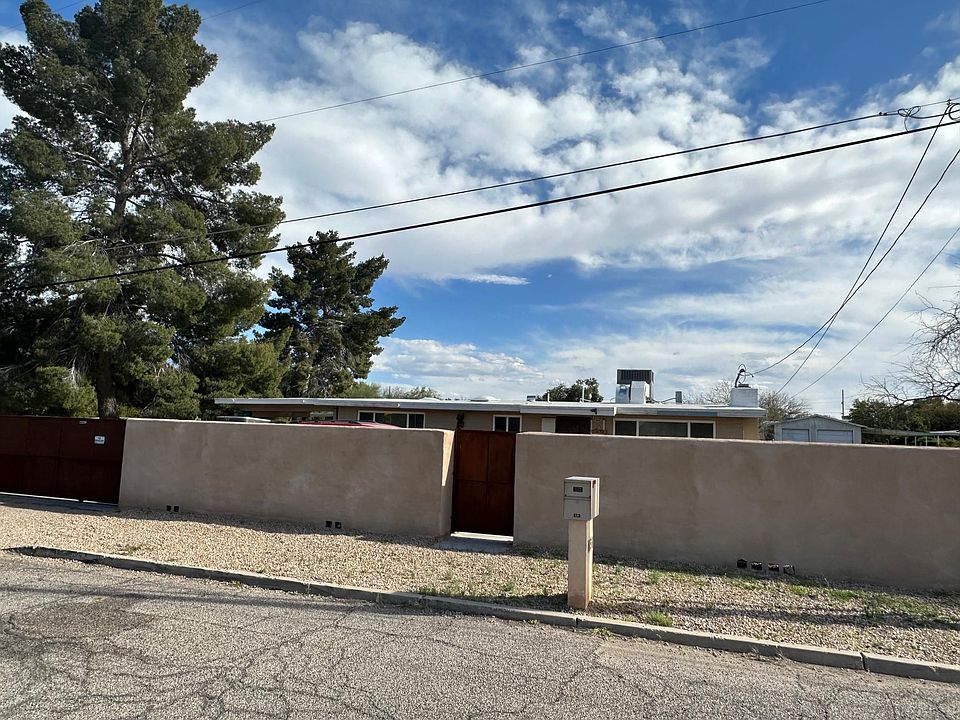Fairmount St looking south to front of property