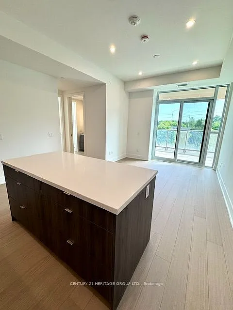 397 Royal Orchard Blvd #302