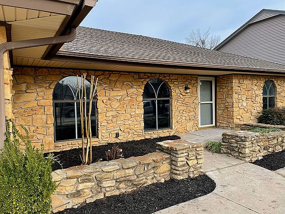 2nd image of 11505 Buckingham Ct