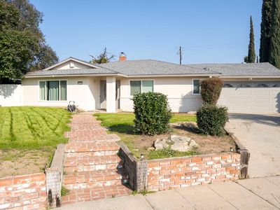 5693 E Madison Ave, Fresno, CA, 93727