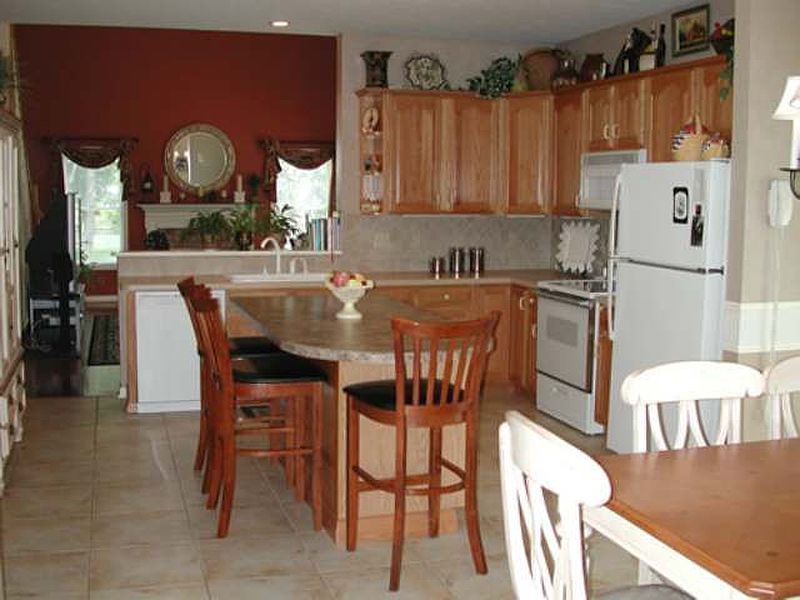 5th image of 610 VANDERLYN Lane