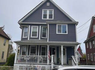 377-379 Carroll Ave, Bridgeport, CT 06607