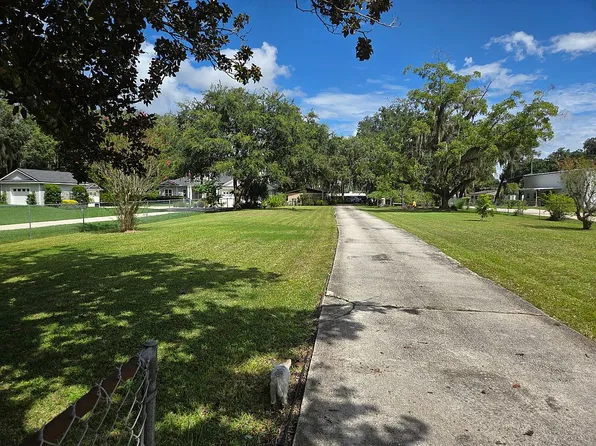 1749 Bishop Estates Rd, Saint Johns, FL 32259