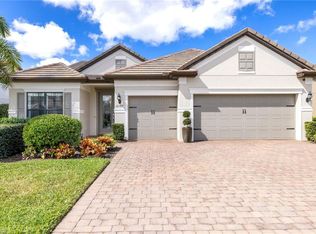 16187 Cartwright Ln, Naples, FL 34110