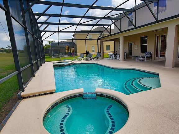 3rd image of 8570 La Isla Dr