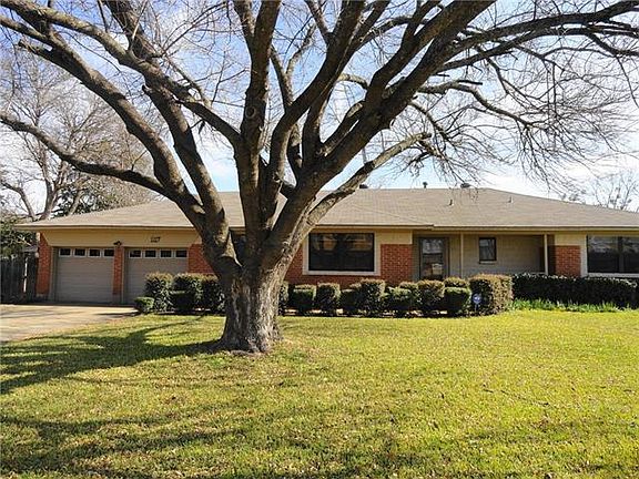 5th image of 1117 Crestview Dr