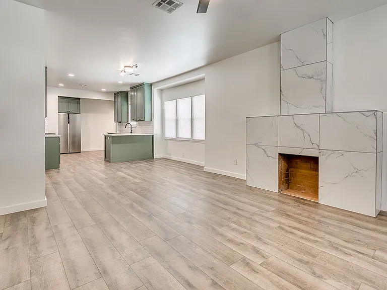 1324 NE 8th St — Photo 4