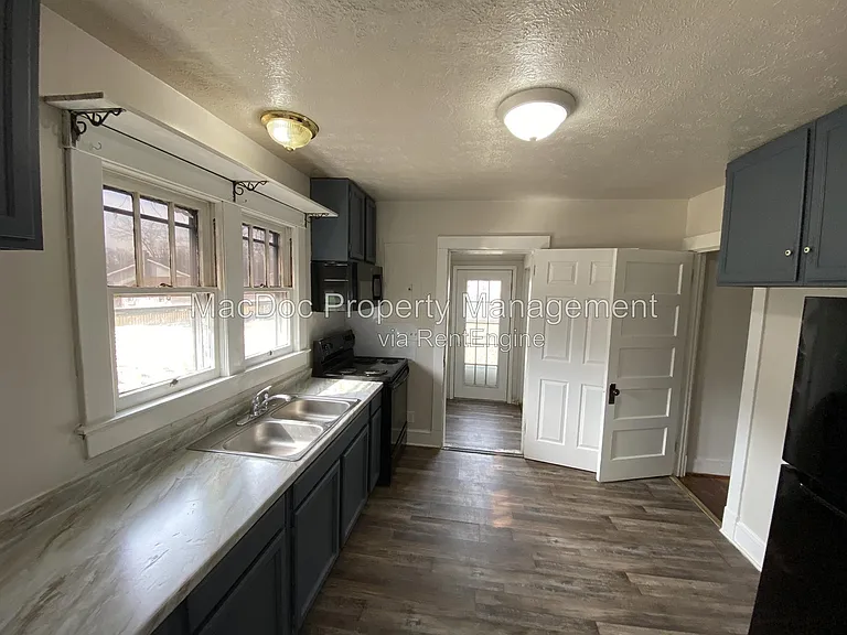 138 Mansfield St — Photo 22