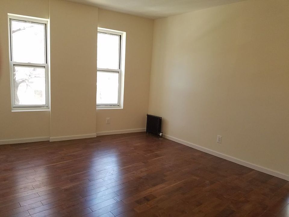 2nd image of 1043 50th St APT 4