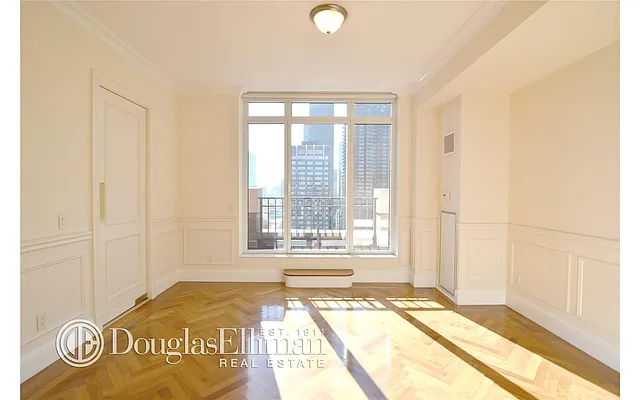Rented by Douglas Elliman | media 31