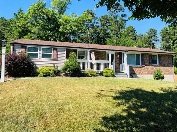 122 Brook Cir, Danville, VA 24541