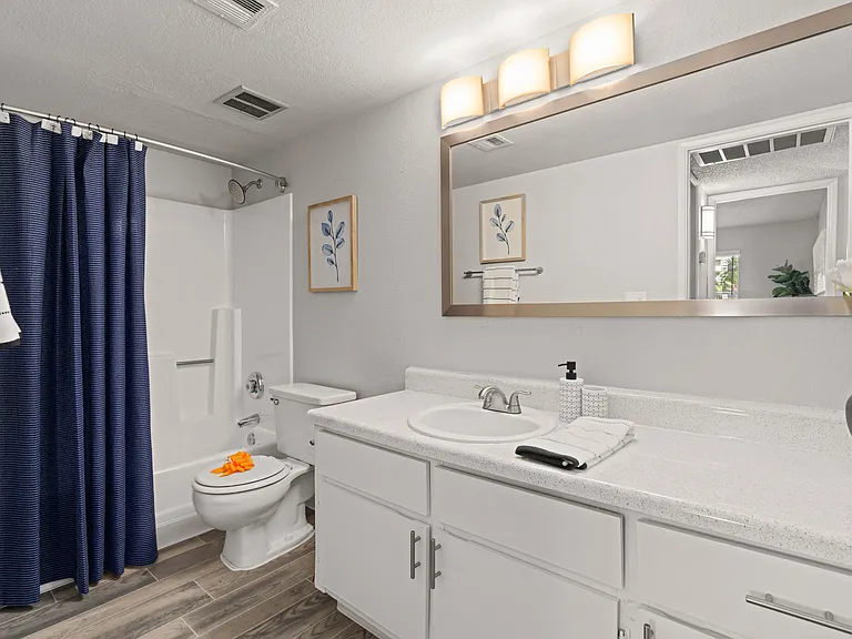 Aventura Apartments — Photo 7