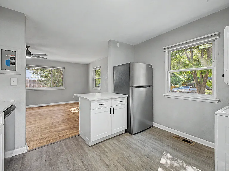 2910 S Delaware St — Photo 9