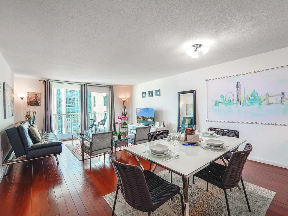 1 SE 12th St #31-ID1022228P