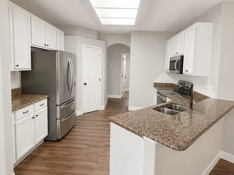 1690 Grandiflora Ave — Photo 3