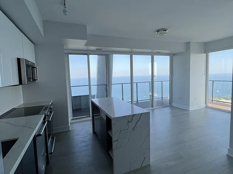 30 Shore Breeze Dr #4910 — Photo 3