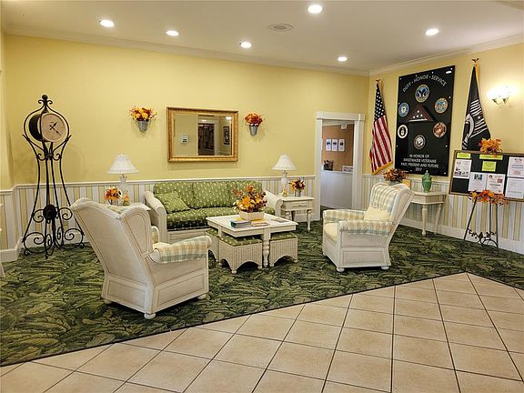 3rd image of 213 YORK COTTAGE DRIVE
