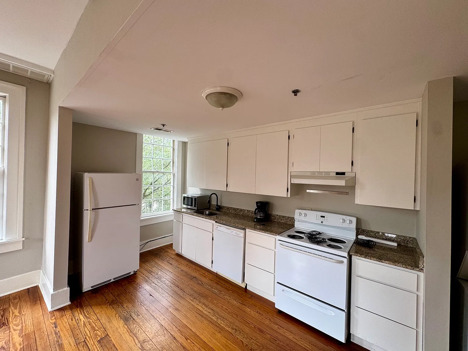 1 bed, 600 sqft, $2,000 — Photo 4