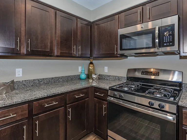A3 751 SQFT 1 Bed 1 Bath