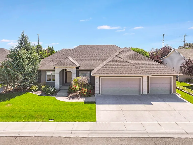 670 Sun Terrace Dr — Photo 17