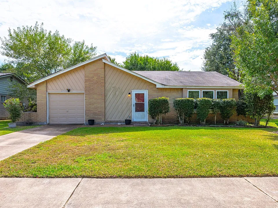 2515 Knoxville Dr