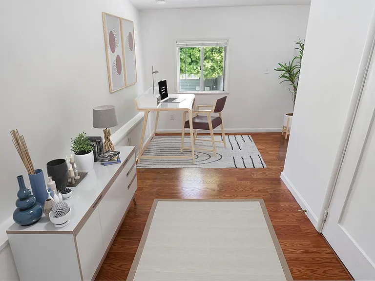 544 Salem St #FRONT HOUSE — Photo 2