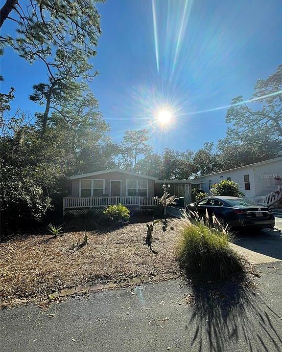 1st image of 529 W PLANTATION BOULEVARD