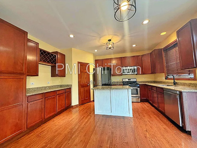 2050 Rockland Dr — Photo 7