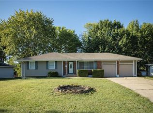 122 SE Moore St, Blue Springs, MO 64014