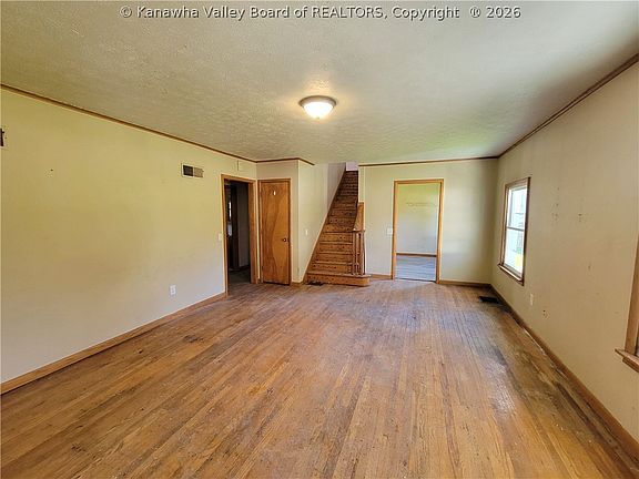 2nd image of 518 High St