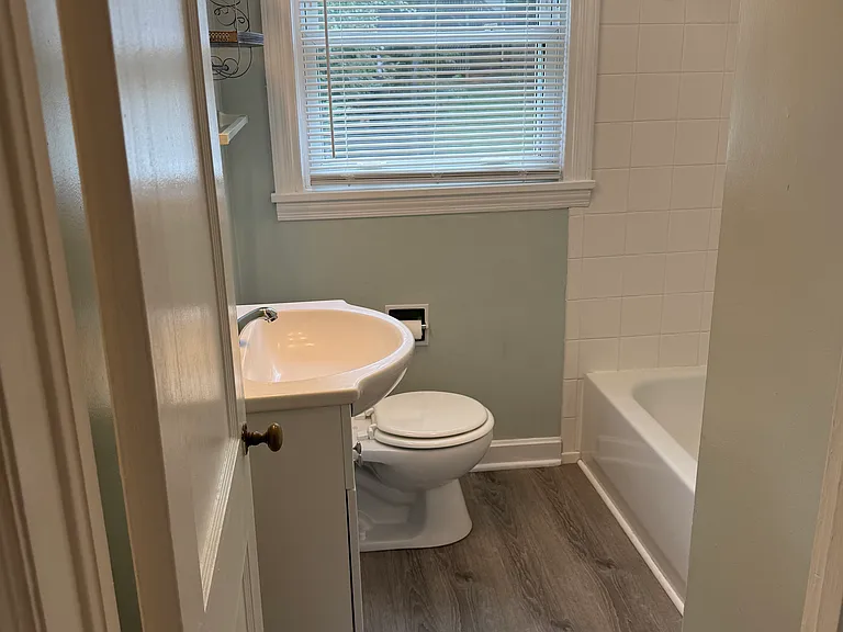 7 Robinwood Ave — Photo 18
