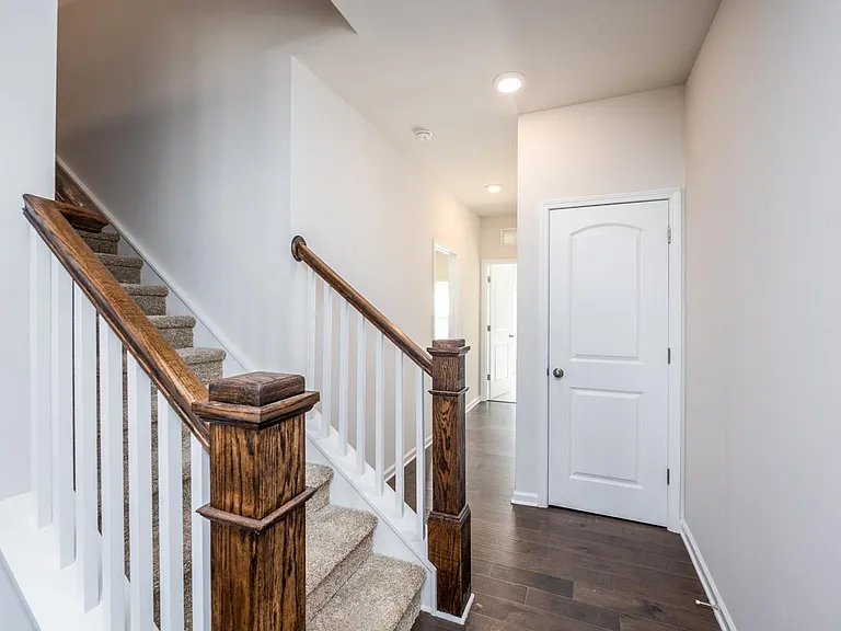902 Sagecroft Ln — Photo 12