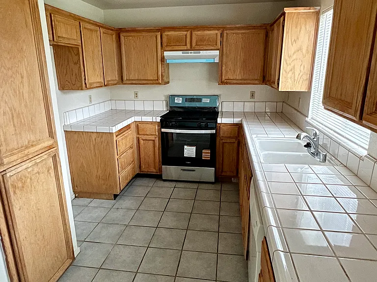 2149 Stormy Creek Ct — Photo 7