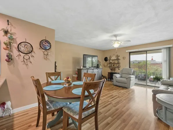 395 Merrimack St APT 42, Methuen, MA 01844