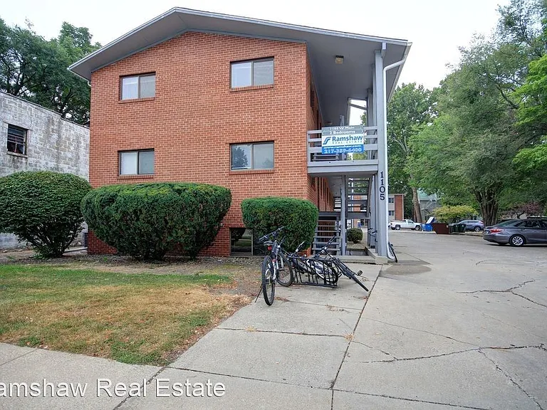 1105 W Main St — Photo 2