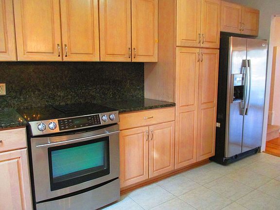 4th image of 8712 Hartsdale Ave