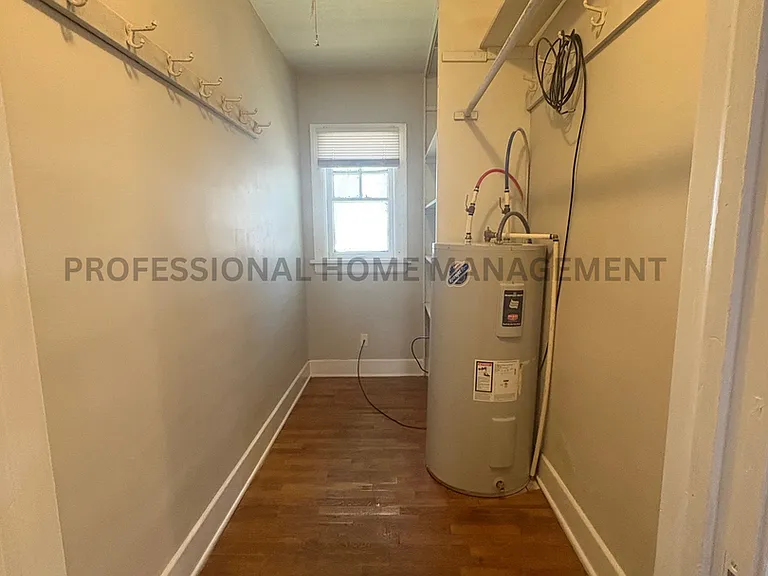 203 Old Mill Rd — Photo 8