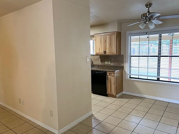 5th image of 1105 Flag Creek Dr