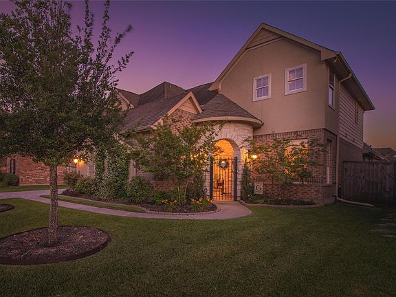 2nd image of 9714 Victoria Rose Ln