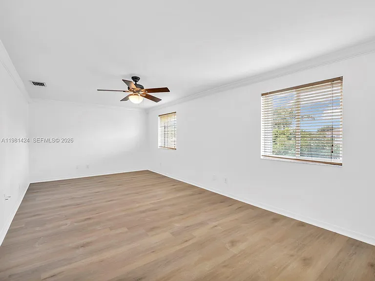 1663 E Harmony Lake Cir — Photo 17