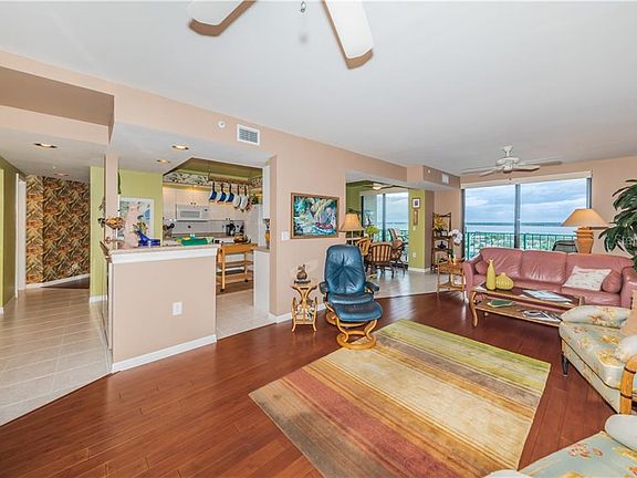 4th image of 670 Island Way APT 901