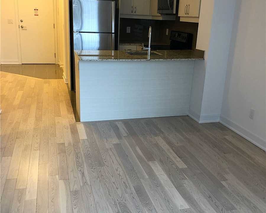 2nd image of 9201 Yonge St #518