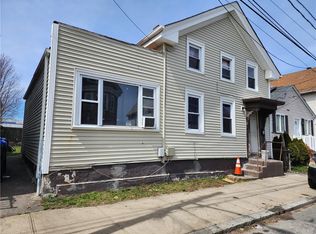 15 Noyes Ave, Providence, RI 02907